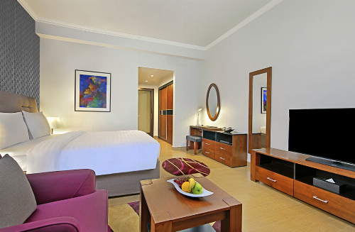 The Curve Hotel image 10