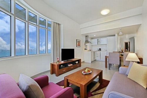 The Curve Hotel image 5